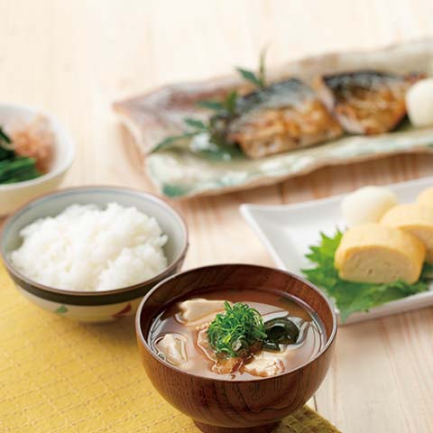 手作業にこだわる　板前自慢の「鯛だし」
