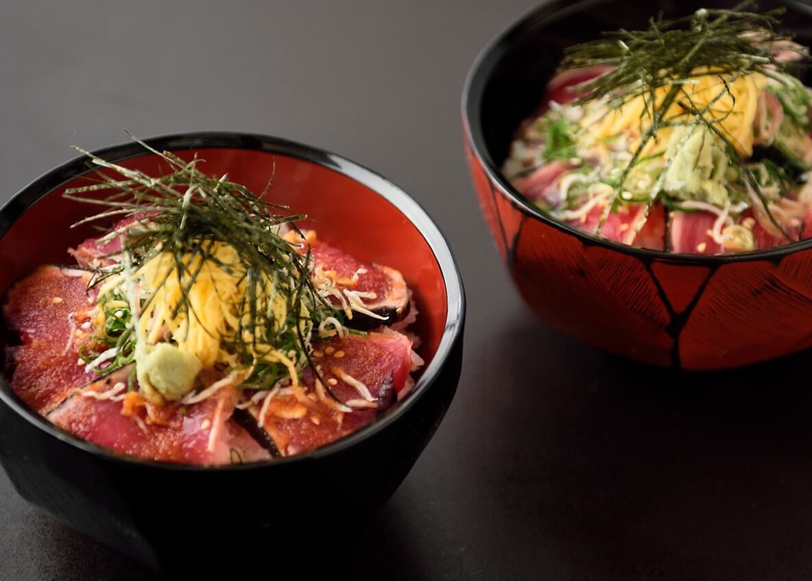 炭火焼 鰹丼ギフトセット 濃いめのごまだれ しょうが醤油だれ うつぼ どろめ のれそれ 酒肴 土佐料理 司 つかさ 祢保希 ねぼけ 公式通販 炭火焼 鰹丼ギフトセット 濃いめのごまだれ しょうが醤油だれ うつぼ どろめ のれそれ 酒肴 土佐料理 司 つかさ 祢保希 ねぼけ 公式通販